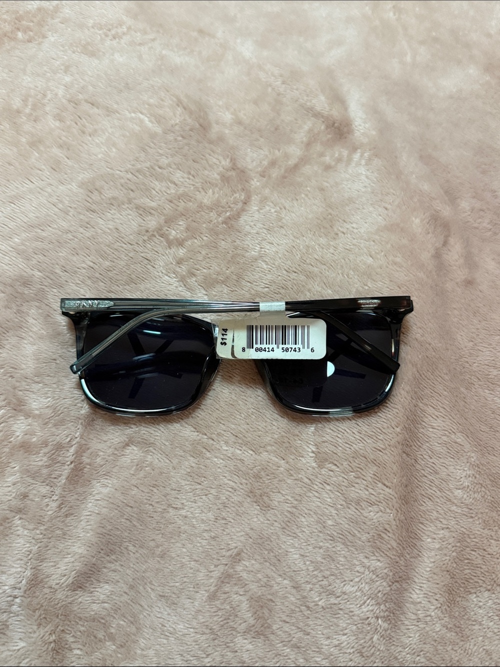 Classic Black Cat Eye Sunglasses - Picture 4 of 6